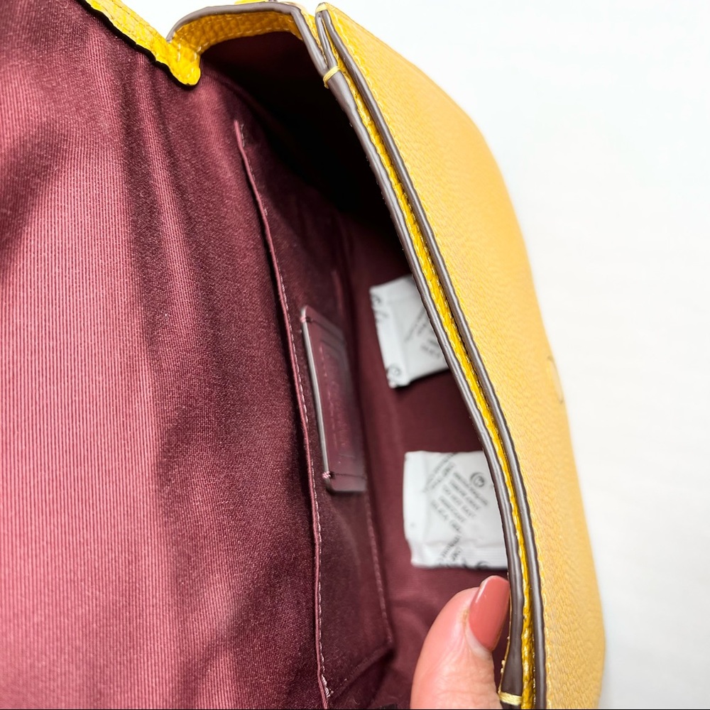 Coach Saddle Bag With Horse And Carriage Crossbody Bag 
Gold/Ochre/Vintage - Picture 10 of 11